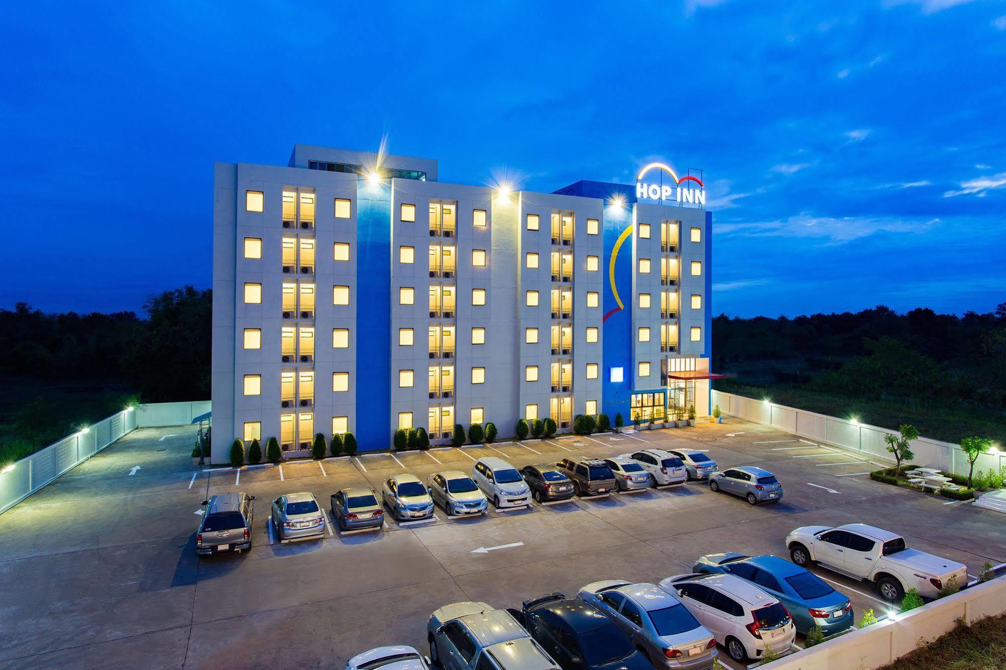 Hop Inn Phitsanulok Exteriör bild