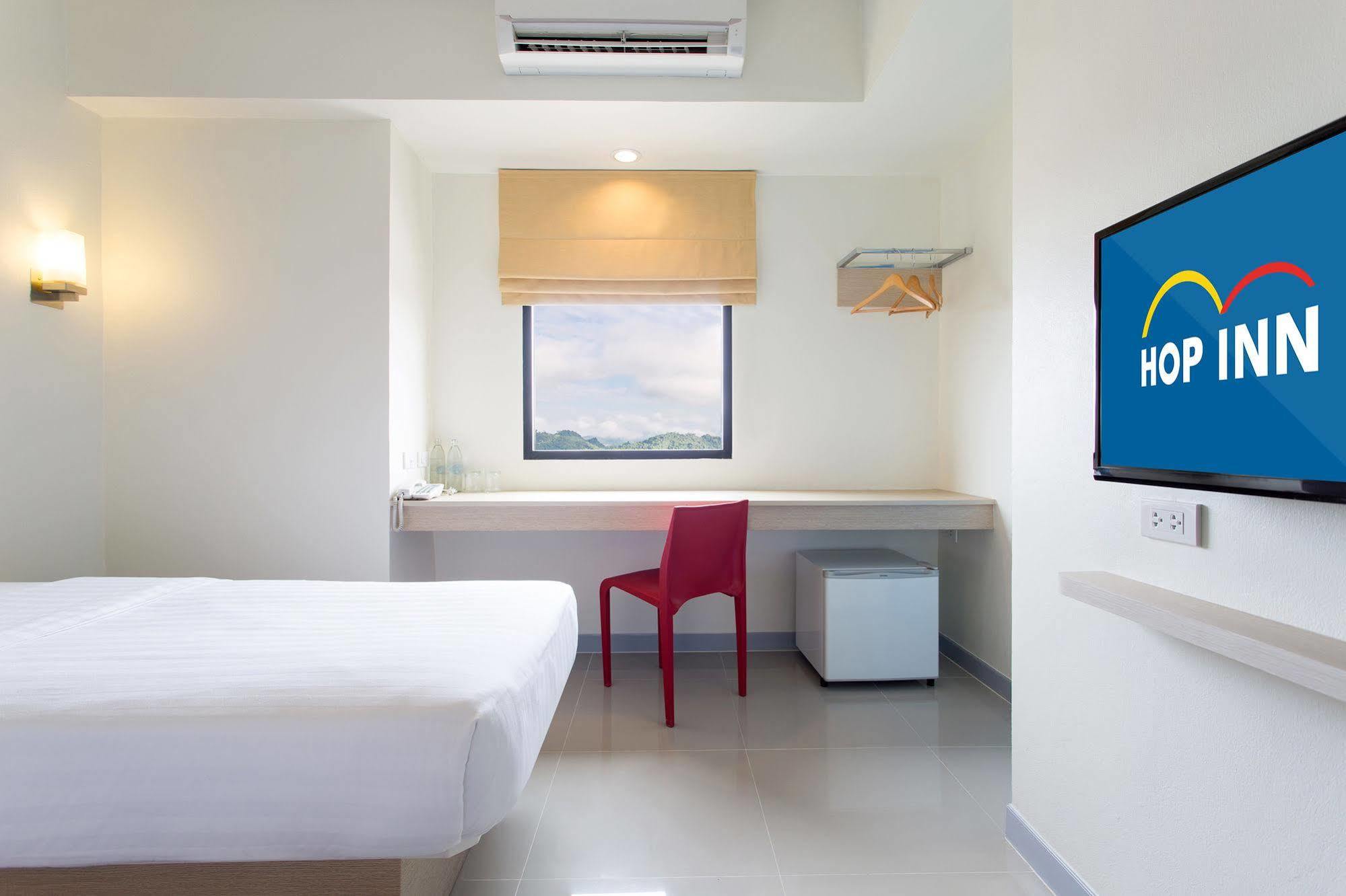 Hop Inn Phitsanulok Exteriör bild