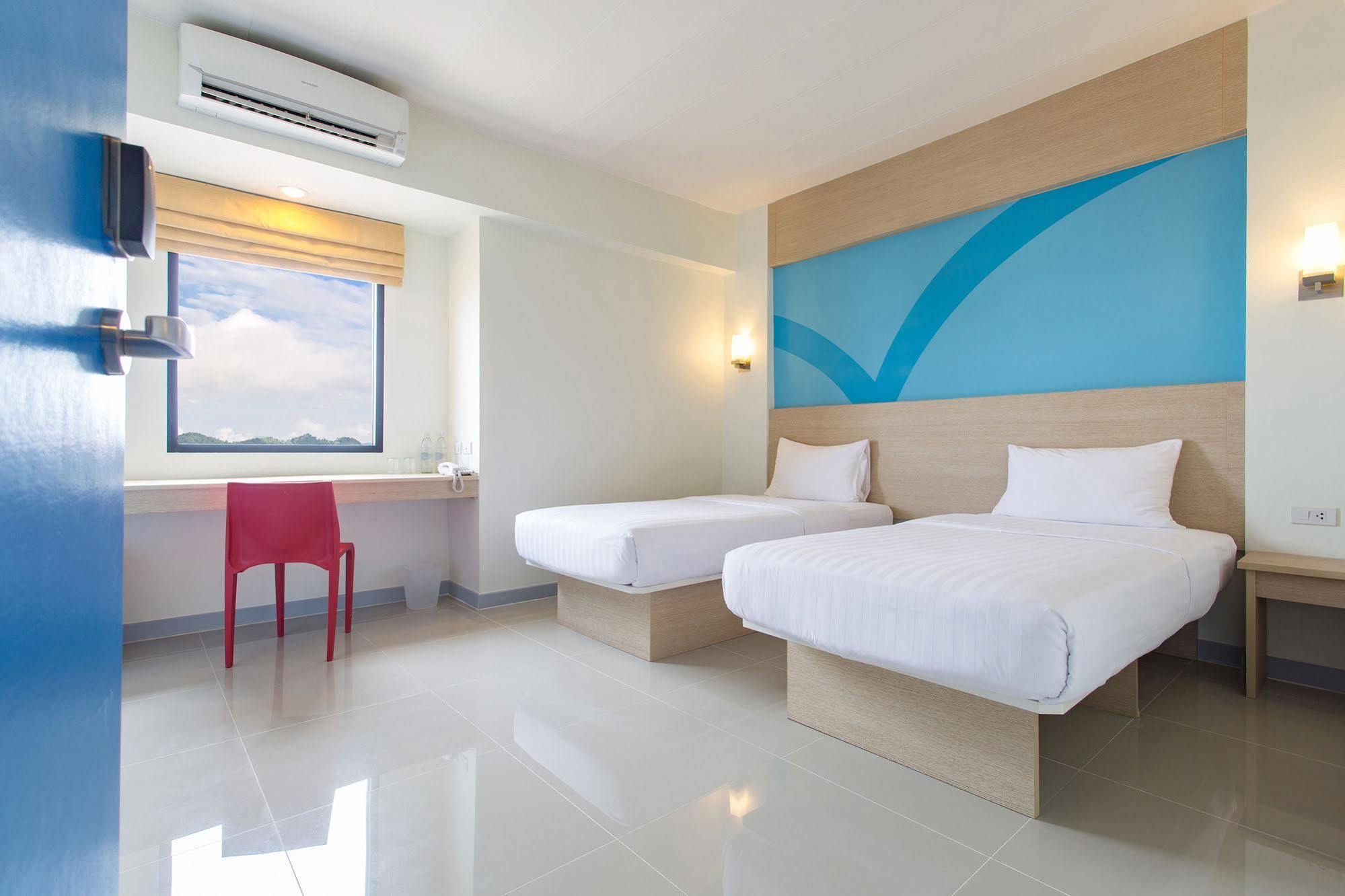 Hop Inn Phitsanulok Exteriör bild
